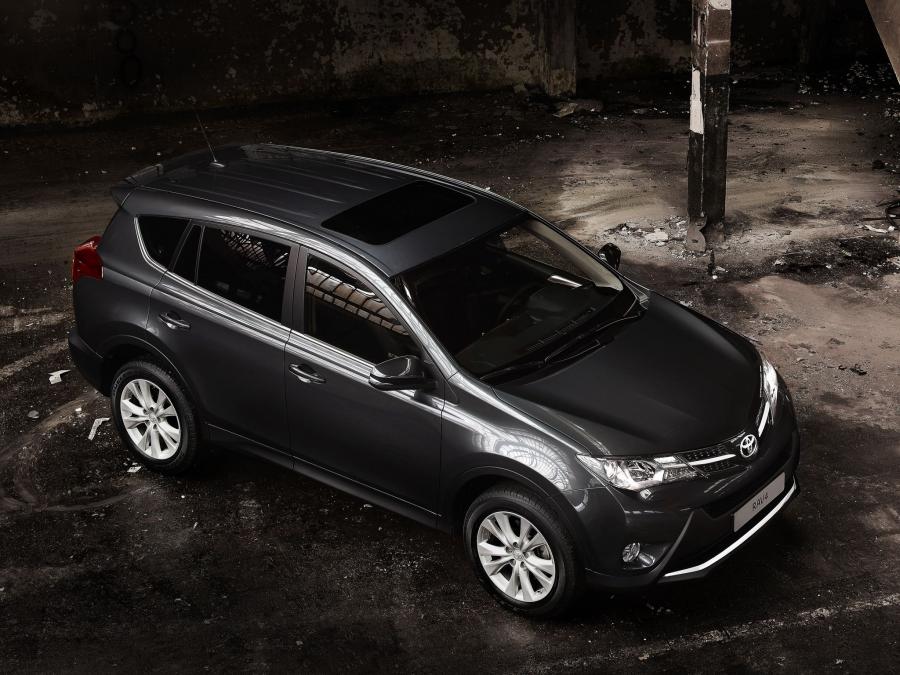  Toyota RAV4 2013 года  (фото 3 из 89)